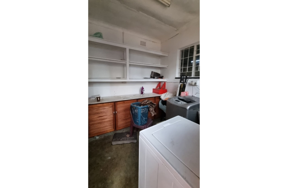 13 Bedroom Property for Sale in Petersfield Gauteng