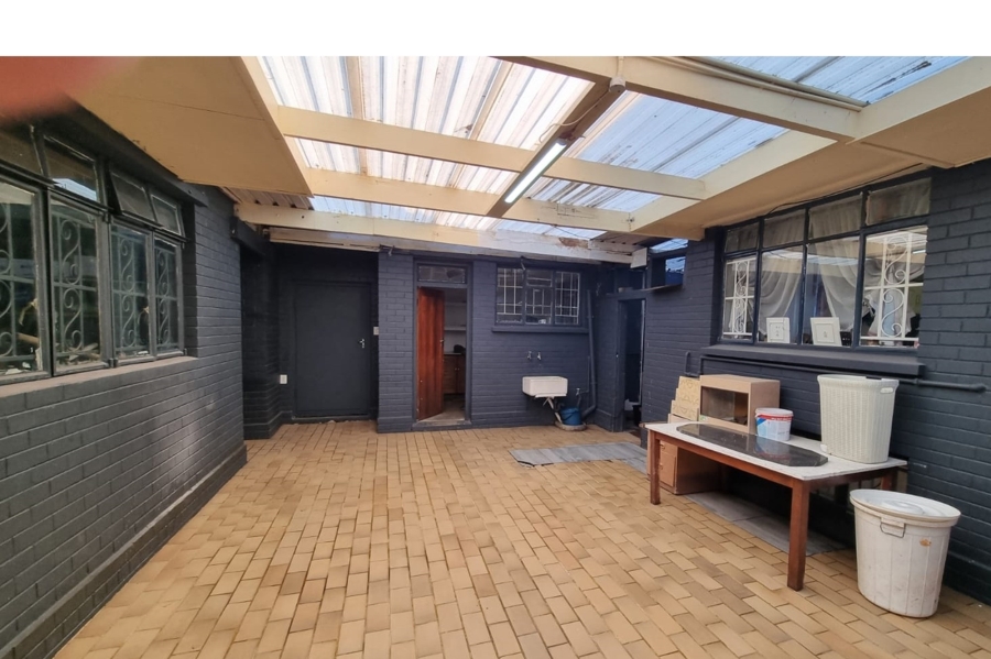 13 Bedroom Property for Sale in Petersfield Gauteng