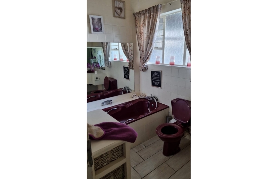 13 Bedroom Property for Sale in Petersfield Gauteng