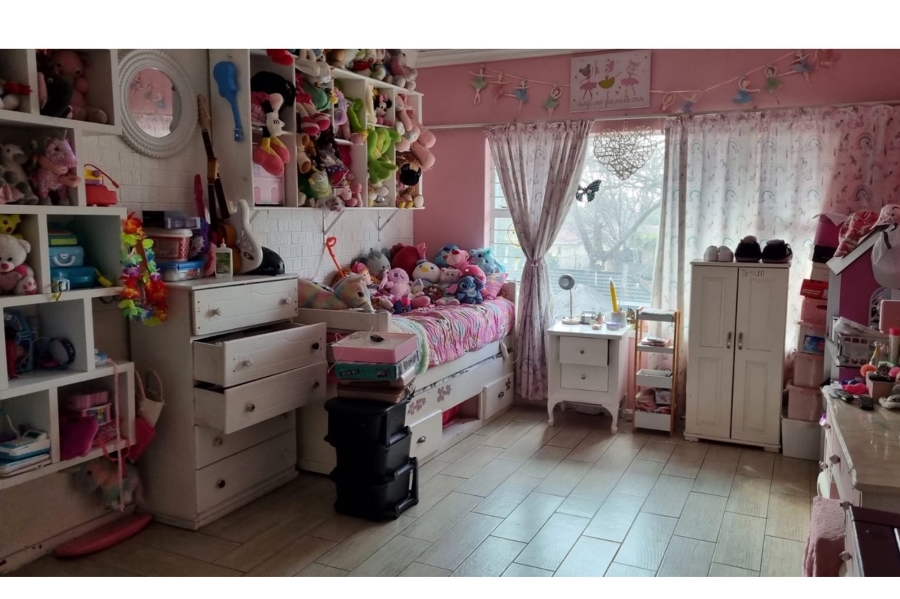 13 Bedroom Property for Sale in Petersfield Gauteng