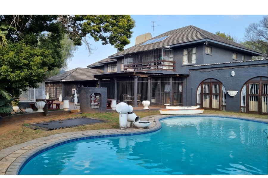 13 Bedroom Property for Sale in Petersfield Gauteng