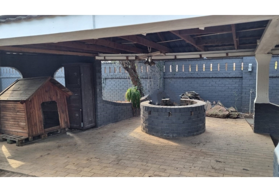 13 Bedroom Property for Sale in Petersfield Gauteng