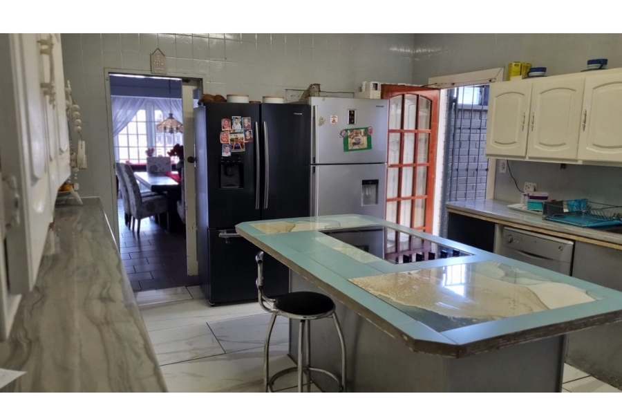 13 Bedroom Property for Sale in Petersfield Gauteng