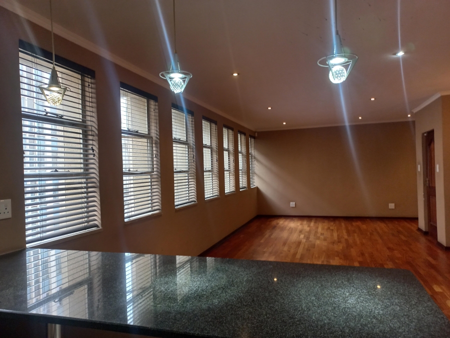 To Let 3 Bedroom Property for Rent in Marshalltown Gauteng