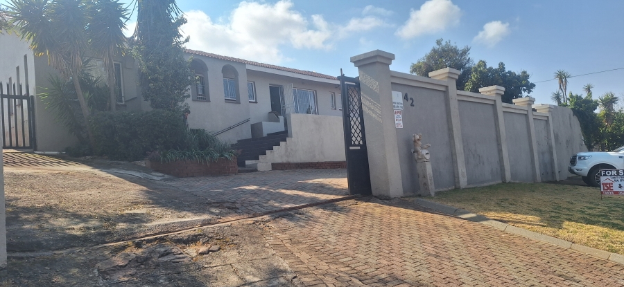 4 Bedroom Property for Sale in Kenmare Gauteng