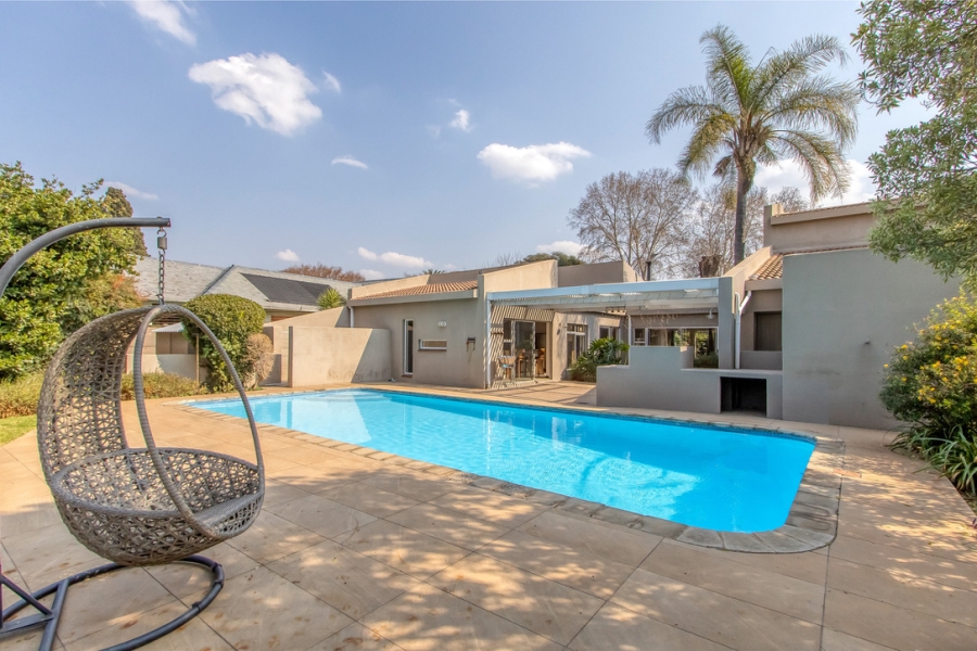 4 Bedroom Property for Sale in Linden Gauteng
