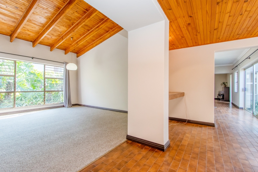 4 Bedroom Property for Sale in Linden Gauteng