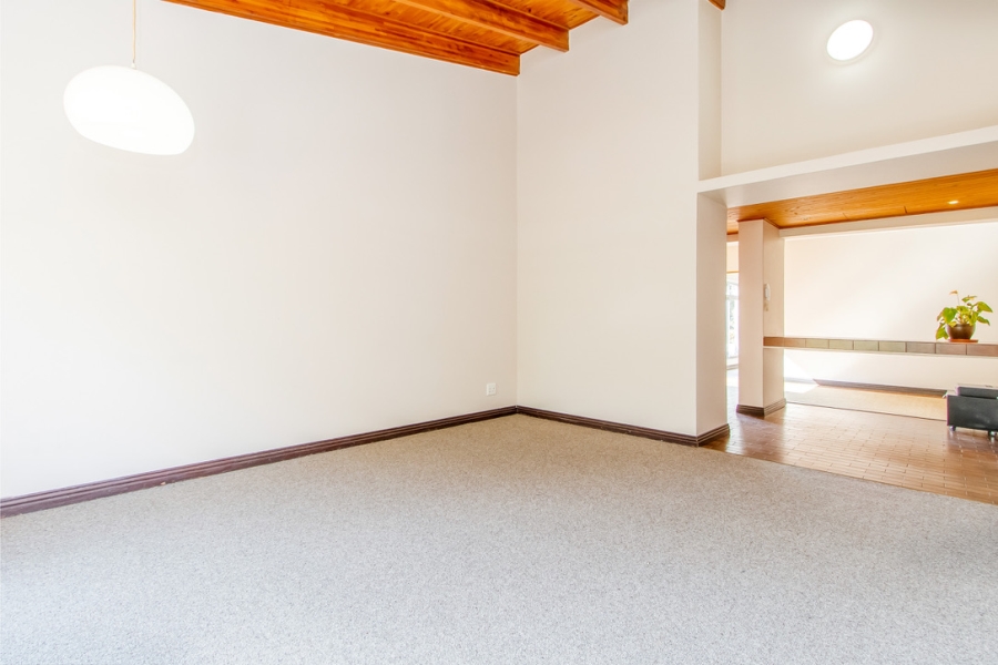 4 Bedroom Property for Sale in Linden Gauteng