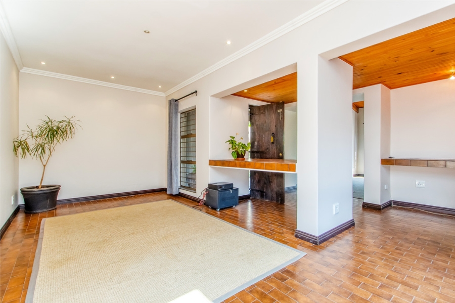 4 Bedroom Property for Sale in Linden Gauteng