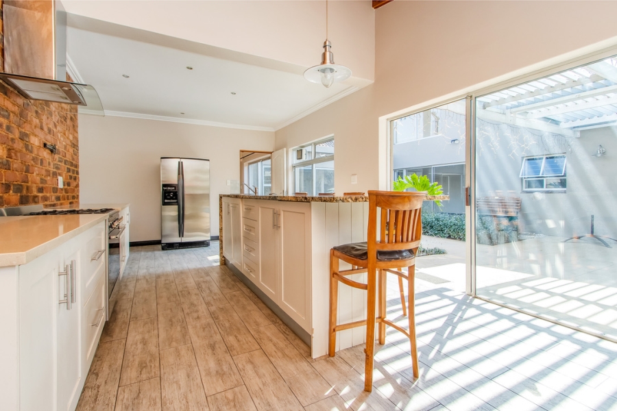 4 Bedroom Property for Sale in Linden Gauteng