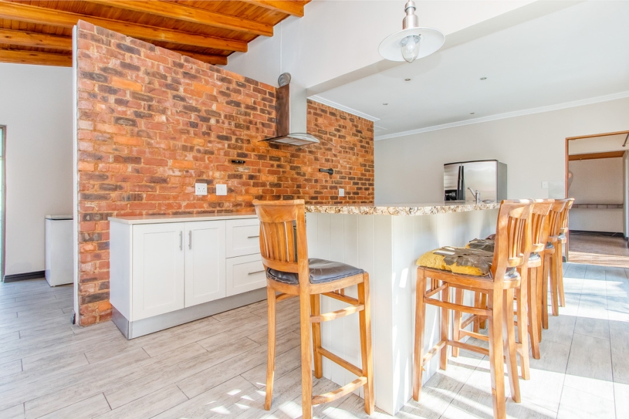 4 Bedroom Property for Sale in Linden Gauteng
