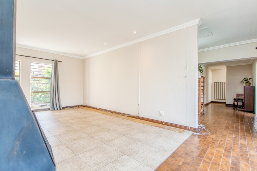 4 Bedroom Property for Sale in Linden Gauteng