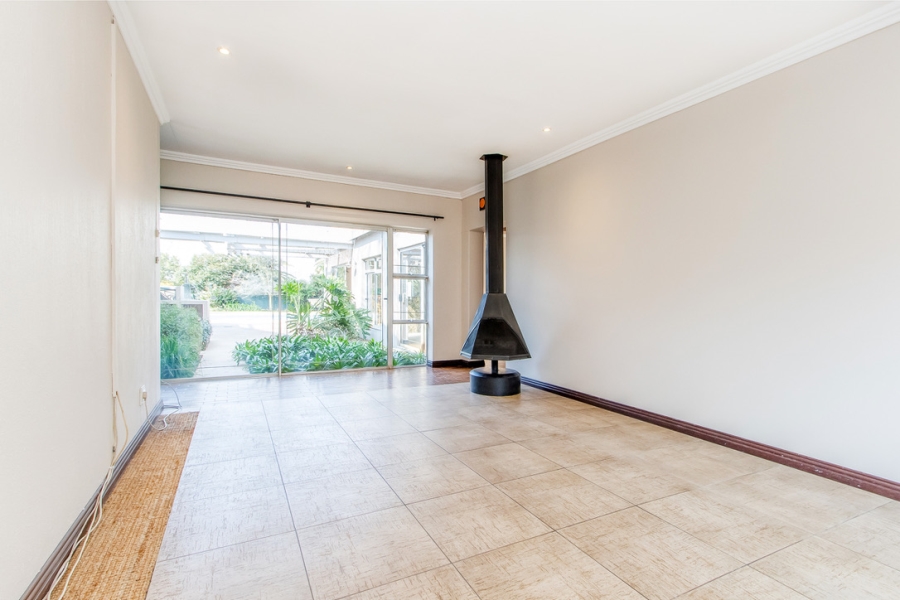 4 Bedroom Property for Sale in Linden Gauteng
