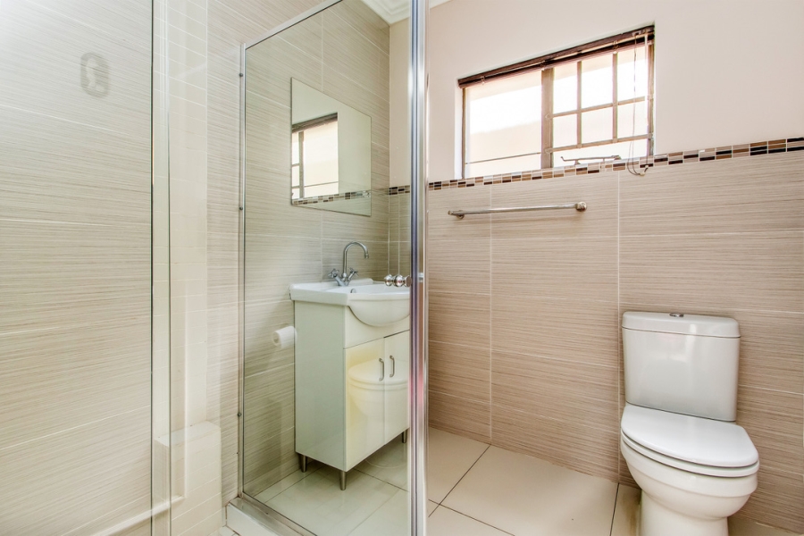 4 Bedroom Property for Sale in Linden Gauteng