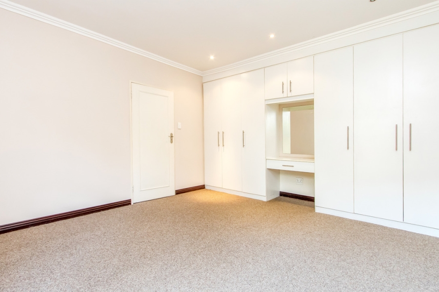 4 Bedroom Property for Sale in Linden Gauteng
