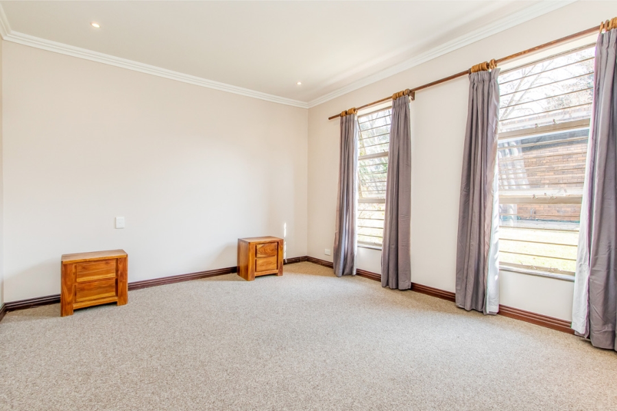 4 Bedroom Property for Sale in Linden Gauteng