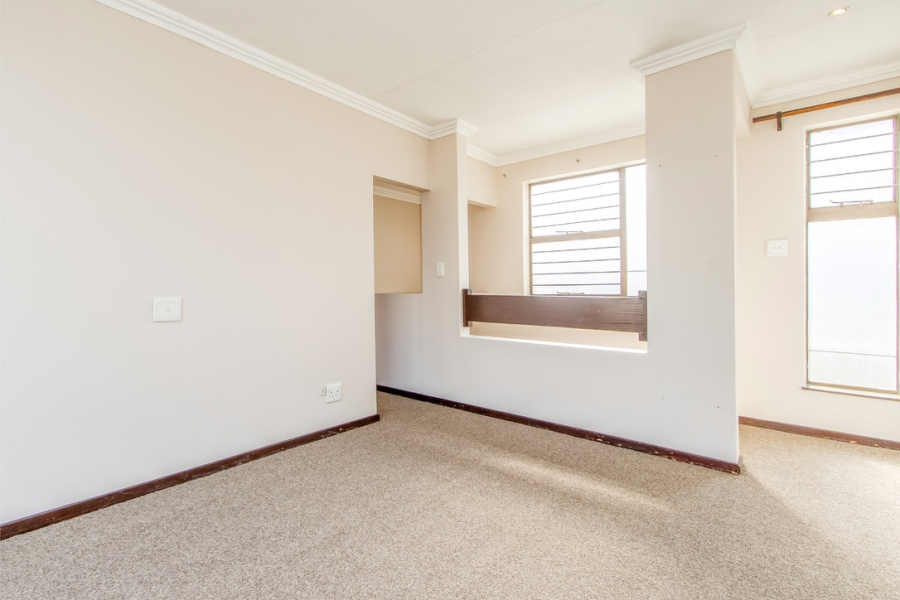 4 Bedroom Property for Sale in Linden Gauteng