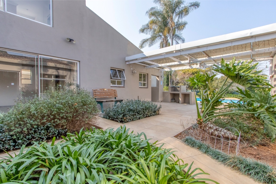 4 Bedroom Property for Sale in Linden Gauteng