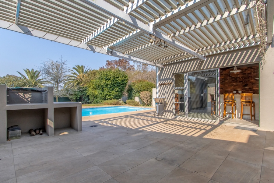 4 Bedroom Property for Sale in Linden Gauteng