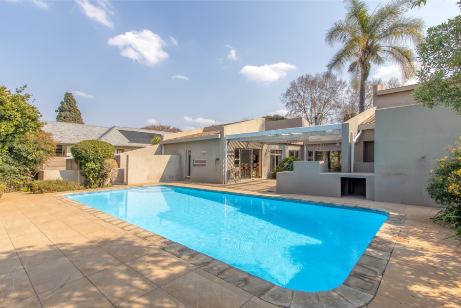 4 Bedroom Property for Sale in Linden Gauteng