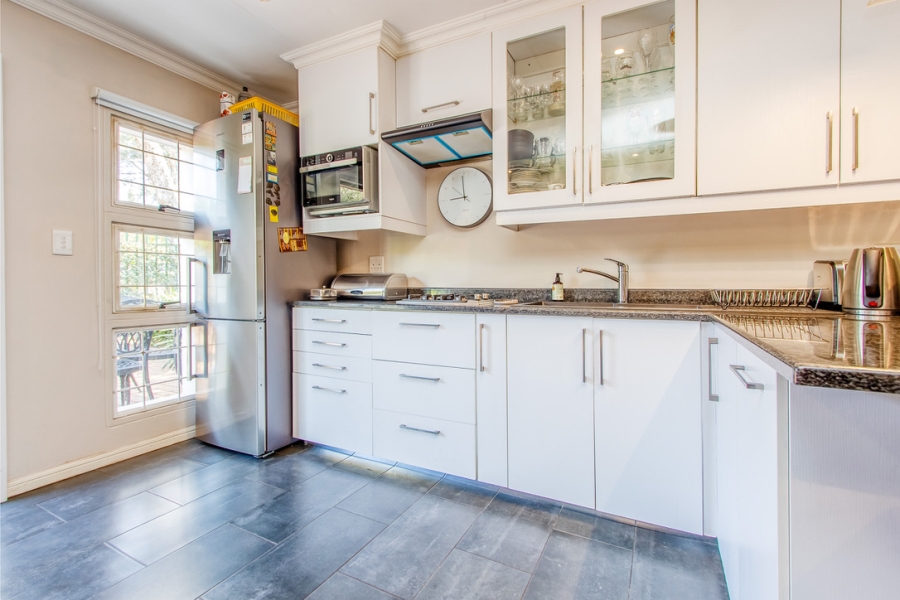 4 Bedroom Property for Sale in Linden Gauteng