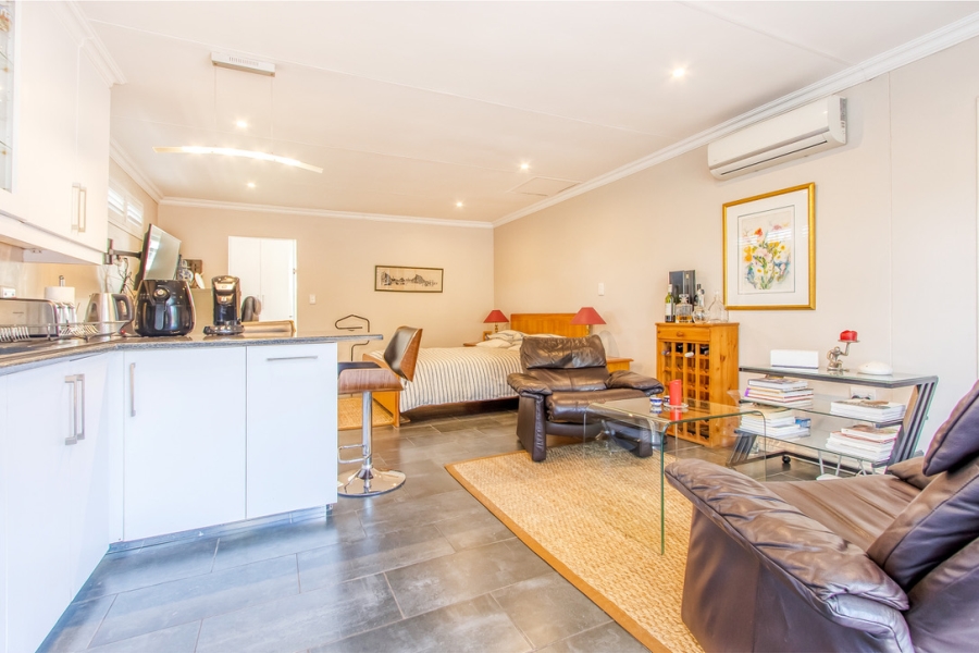 4 Bedroom Property for Sale in Linden Gauteng