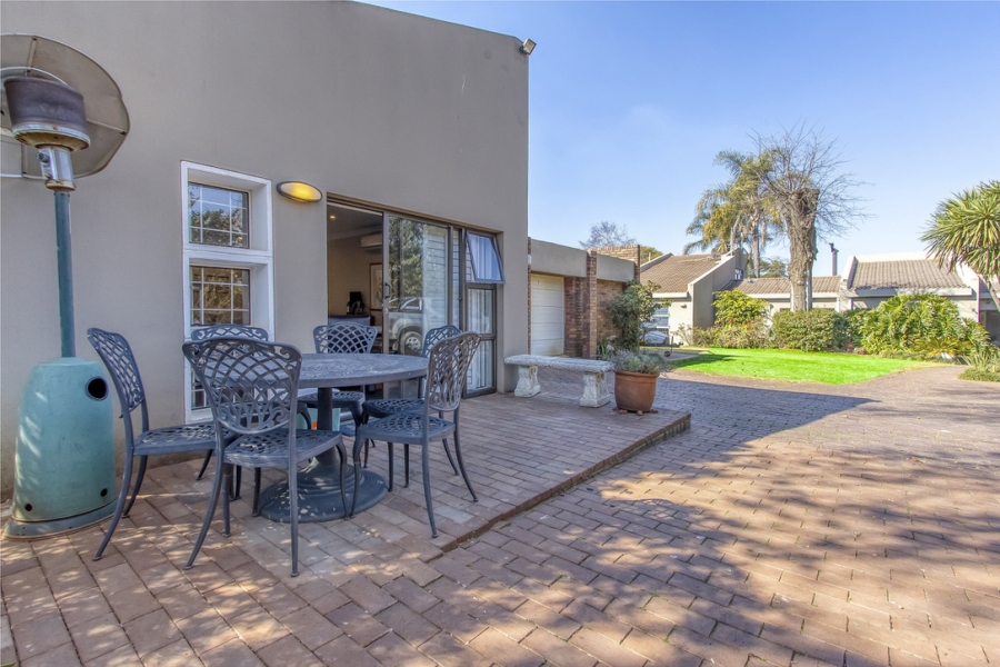4 Bedroom Property for Sale in Linden Gauteng