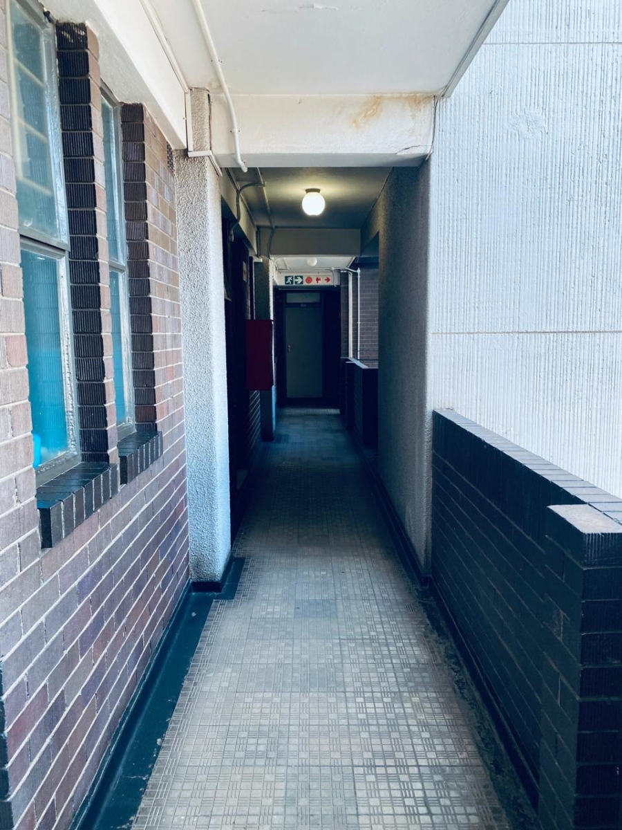 1 Bedroom Property for Sale in Johannesburg Central Gauteng