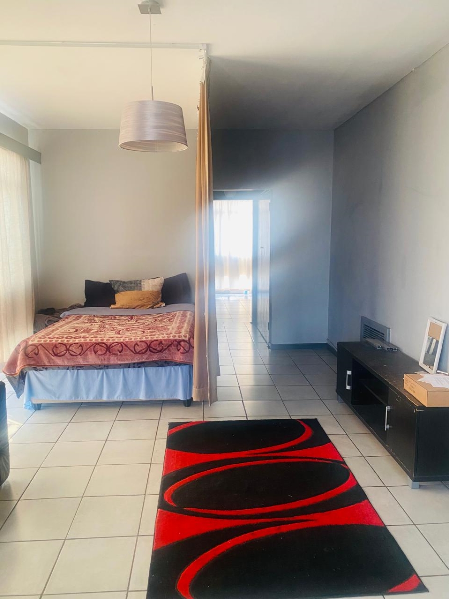 1 Bedroom Property for Sale in Johannesburg Central Gauteng