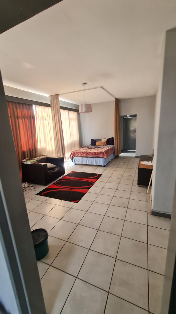 1 Bedroom Property for Sale in Johannesburg Central Gauteng