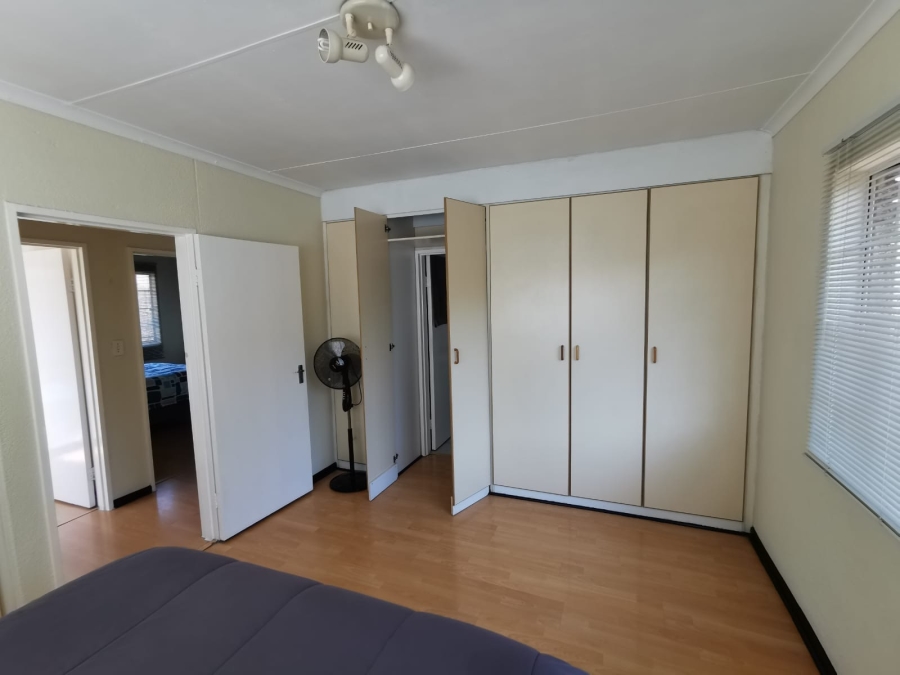 3 Bedroom Property for Sale in South Crest Gauteng