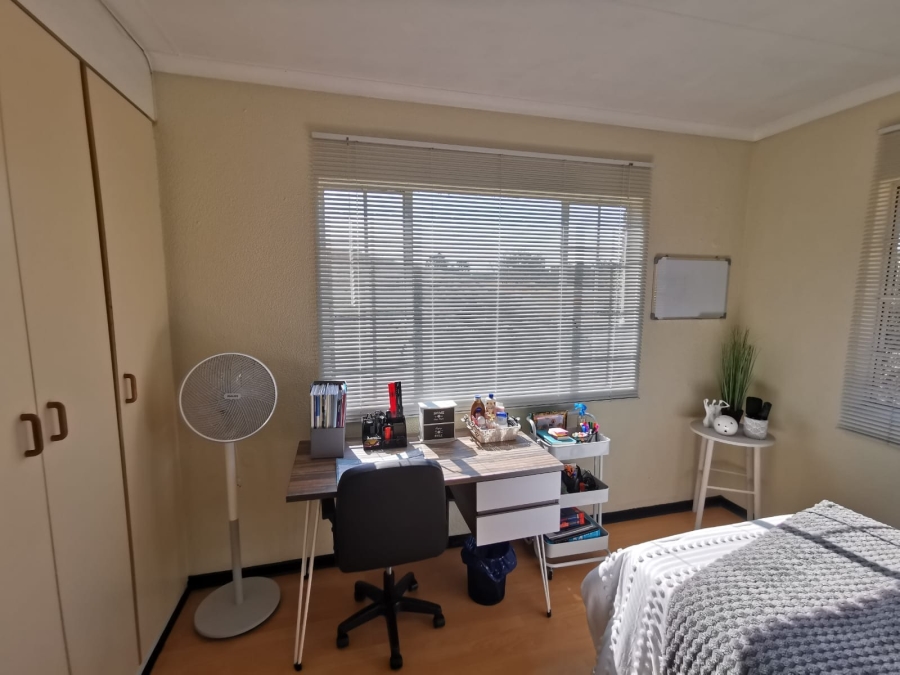 3 Bedroom Property for Sale in South Crest Gauteng