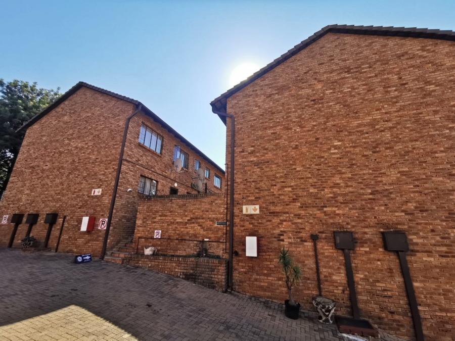 3 Bedroom Property for Sale in South Crest Gauteng