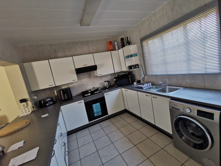 3 Bedroom Property for Sale in South Crest Gauteng