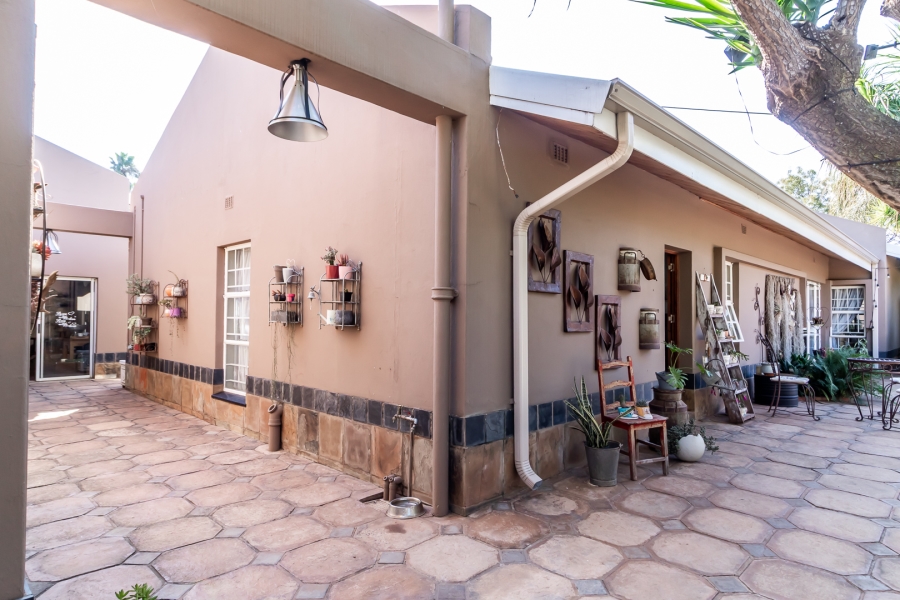 3 Bedroom Property for Sale in Waverley Gauteng