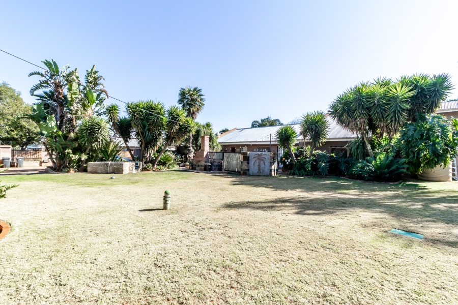 3 Bedroom Property for Sale in Waverley Gauteng