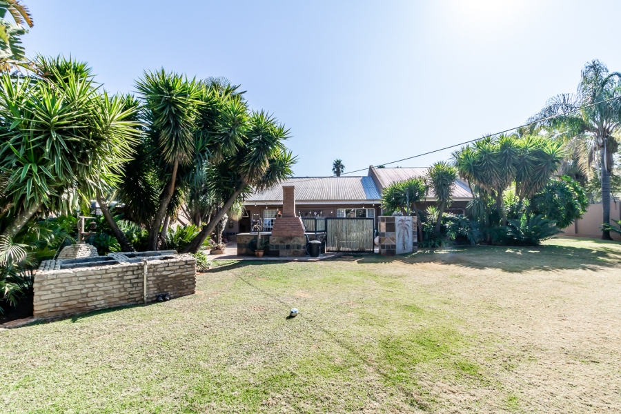 3 Bedroom Property for Sale in Waverley Gauteng