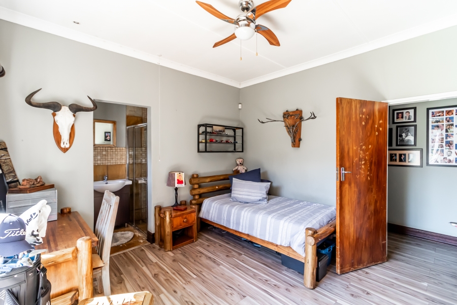 3 Bedroom Property for Sale in Waverley Gauteng