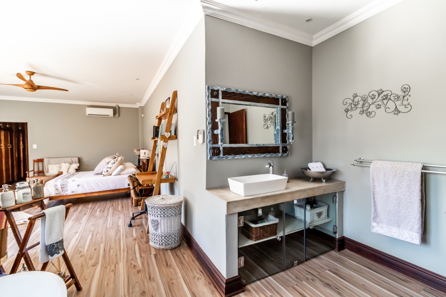 3 Bedroom Property for Sale in Waverley Gauteng