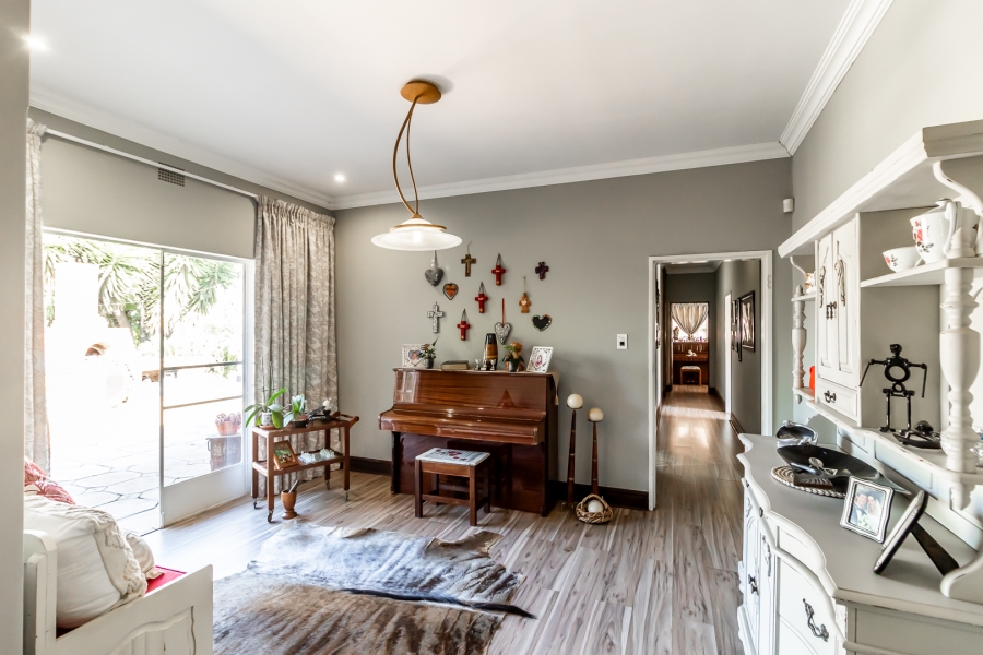 3 Bedroom Property for Sale in Waverley Gauteng
