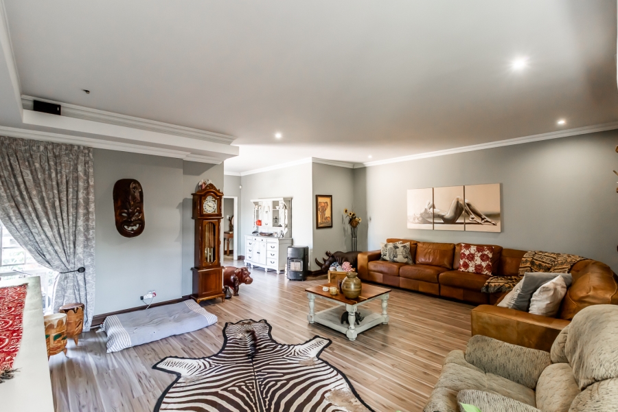 3 Bedroom Property for Sale in Waverley Gauteng