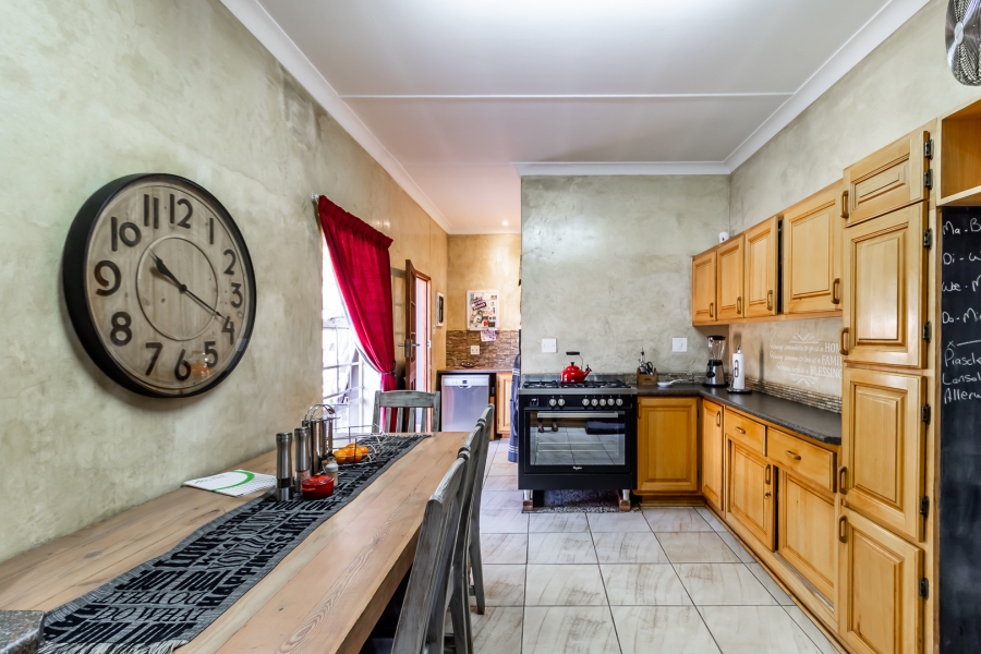 3 Bedroom Property for Sale in Waverley Gauteng
