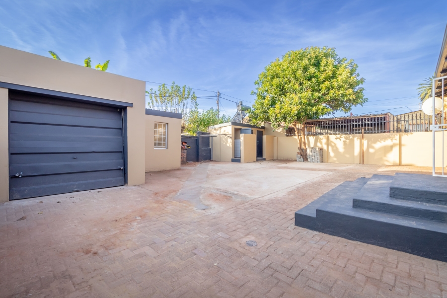 To Let 2 Bedroom Property for Rent in Krugersdorp North Gauteng