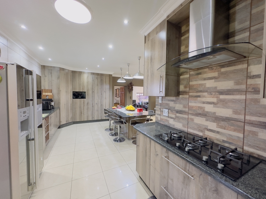 7 Bedroom Property for Sale in Florentia Gauteng