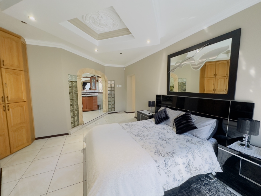 7 Bedroom Property for Sale in Florentia Gauteng