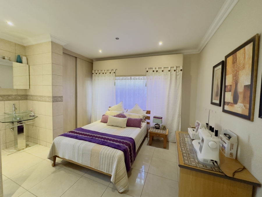 7 Bedroom Property for Sale in Florentia Gauteng