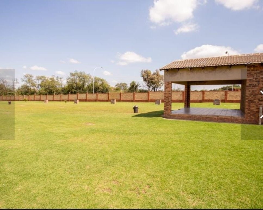 2 Bedroom Property for Sale in Comet Gauteng