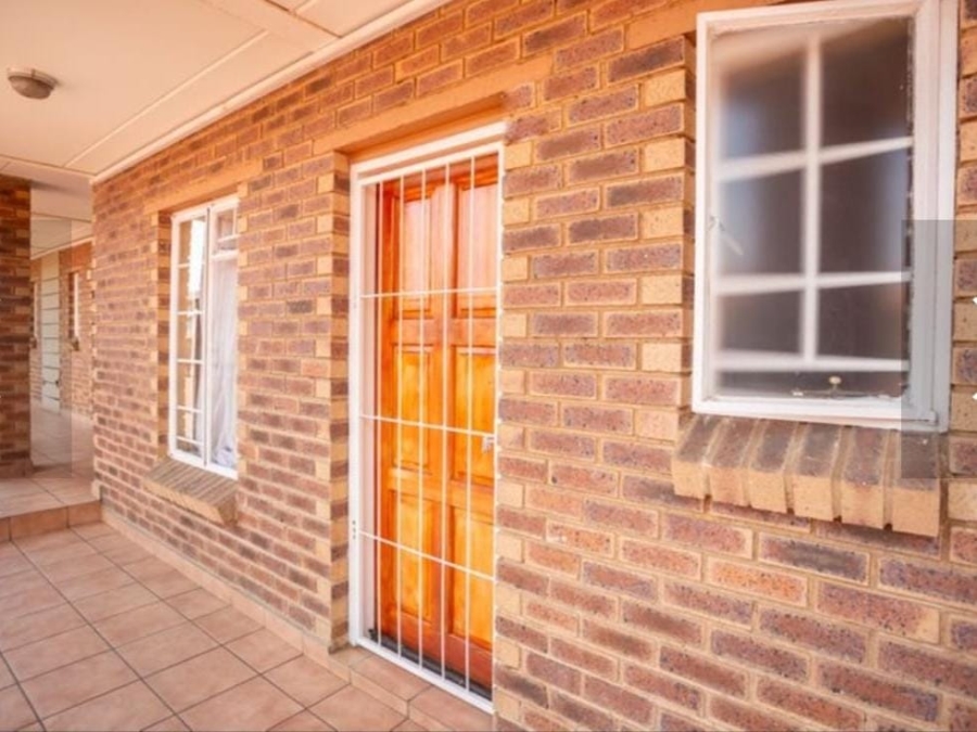 2 Bedroom Property for Sale in Comet Gauteng