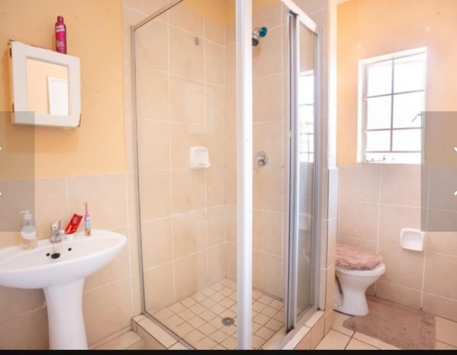2 Bedroom Property for Sale in Comet Gauteng