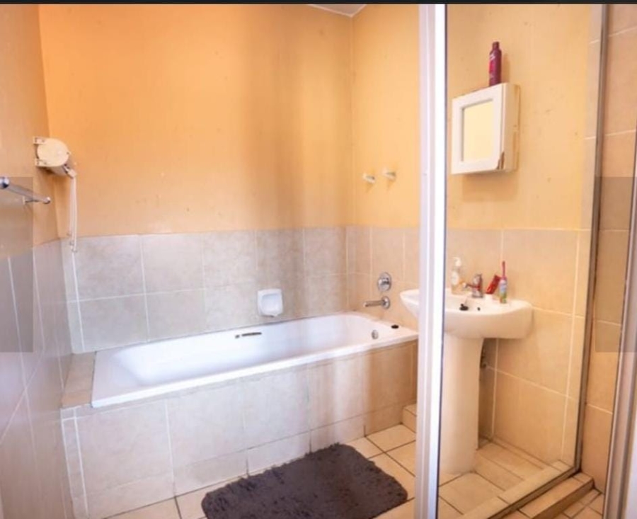 2 Bedroom Property for Sale in Comet Gauteng